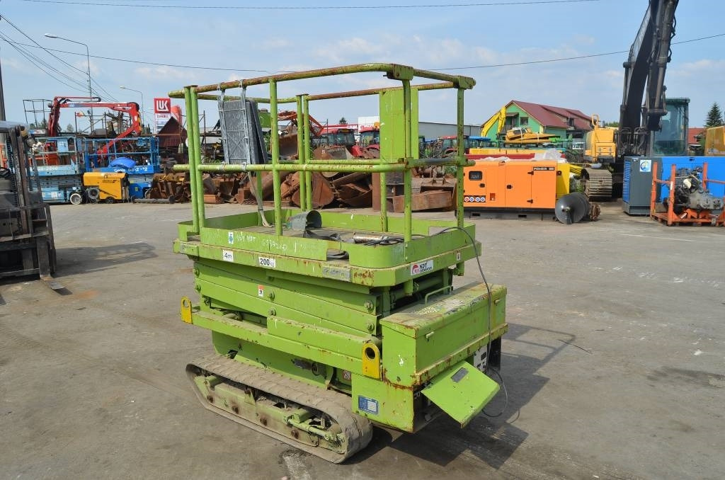 Aichi RV 041 - Plataforma de tijeras: foto 3 Aichi RV 041 - Plataforma de tijeras: foto 3