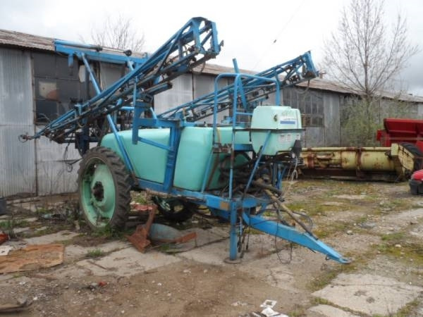 Berthoud Alba 2200 - Pulverizador arrastrado: foto 1 Berthoud Alba 2200 - Pulverizador arrastrado: foto 1