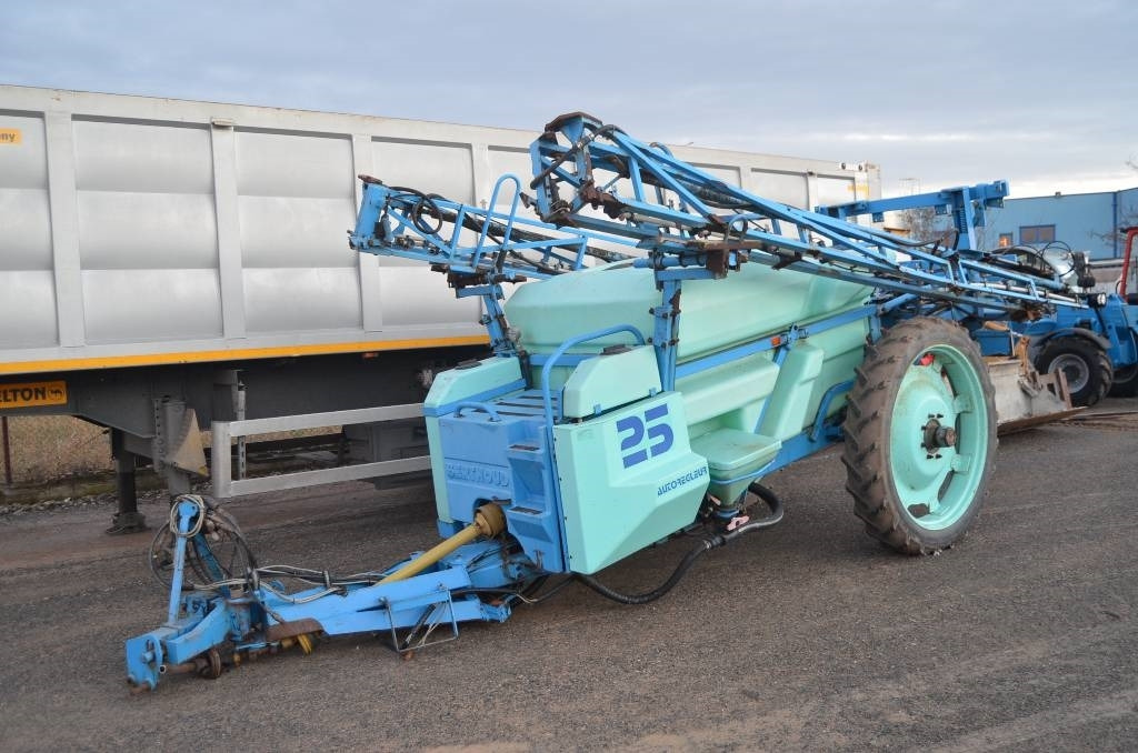 Berthoud Racer 25 - Pulverizador arrastrado: foto 2 Berthoud Racer 25 - Pulverizador arrastrado: foto 2