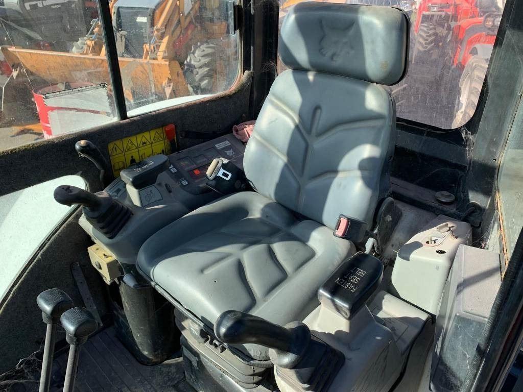 Miniexcavadora Bobcat 425: foto 9
