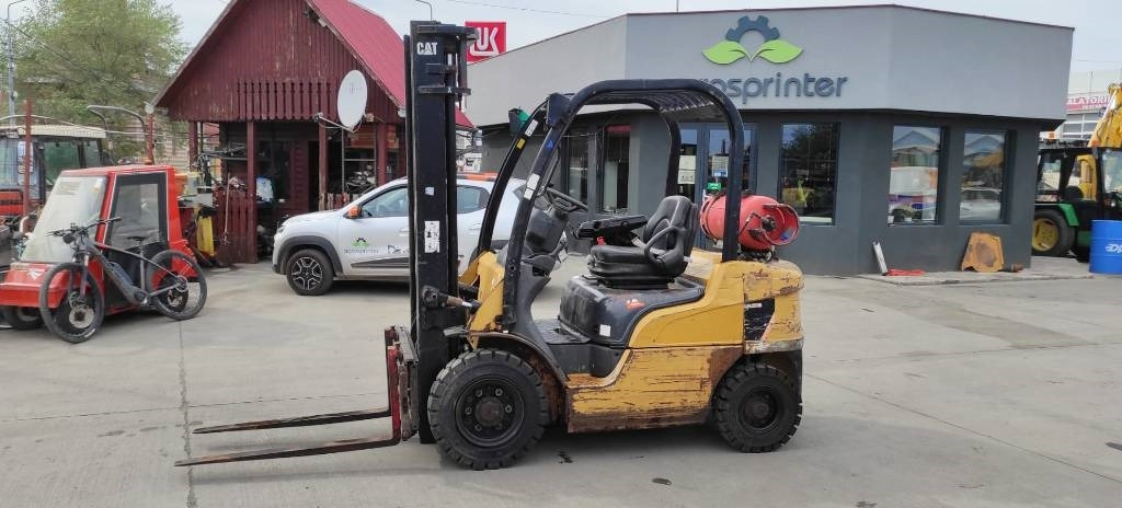 CAT GP 25 N - Carretilla elevadora de gas: foto 2 CAT GP 25 N - Carretilla elevadora de gas: foto 2