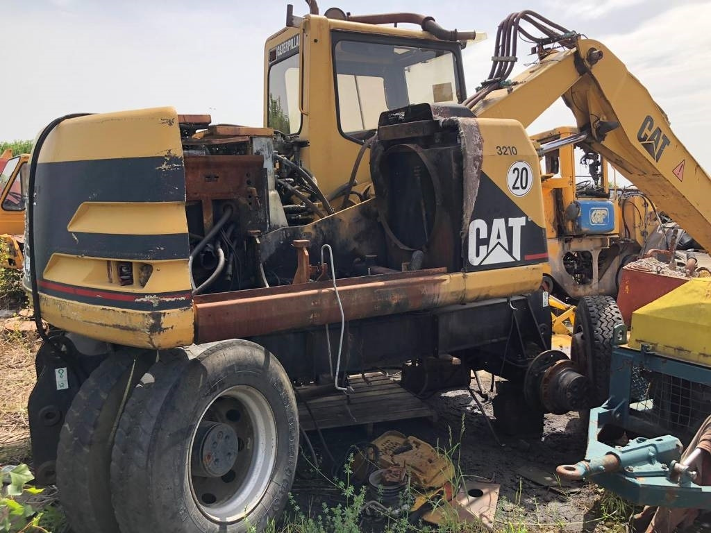CAT M 312 FOR PARTS - Excavadora de ruedas: foto 5 CAT M 312 FOR PARTS - Excavadora de ruedas: foto 5