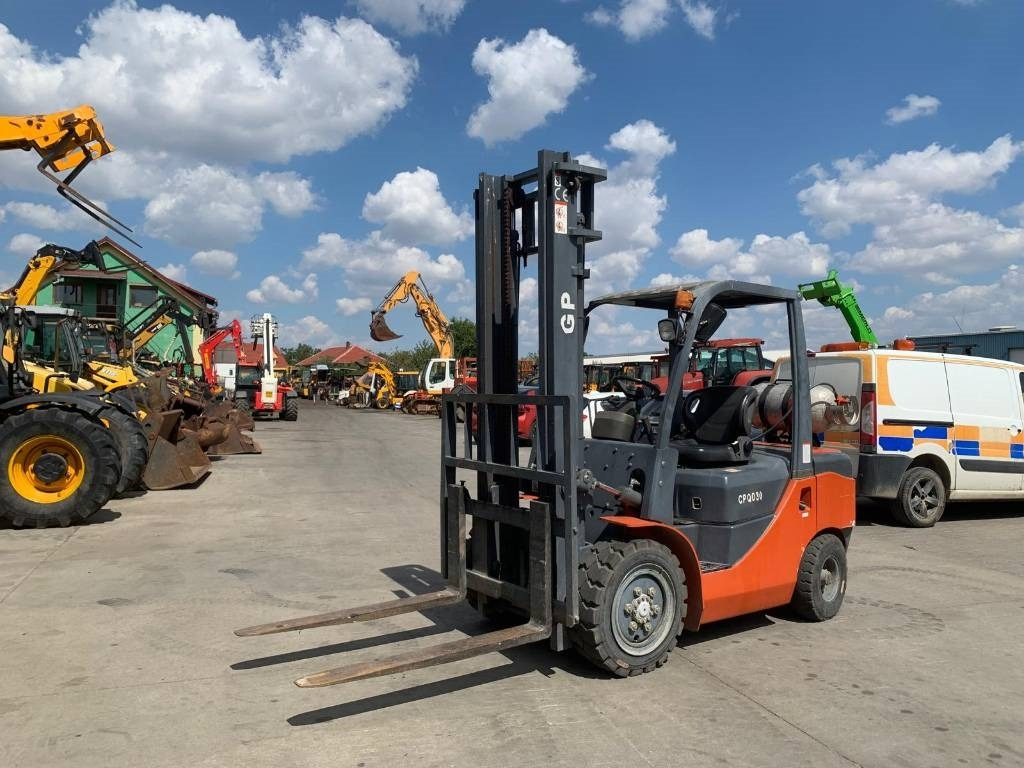 CPQD30 30 - Carretilla elevadora de gas: foto 1 CPQD30 30 - Carretilla elevadora de gas: foto 1