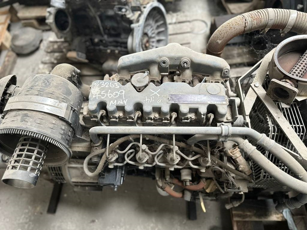 Deutz BF4M2011 ENGINE - Motor para Maquinaria de construcción: foto 1 Deutz BF4M2011 ENGINE - Motor para Maquinaria de construcción: foto 1