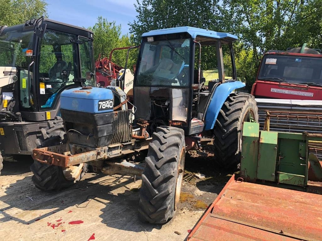 Ford / New Holland For parts 7840 - Tractor: foto 1 Ford / New Holland For parts 7840 - Tractor: foto 1