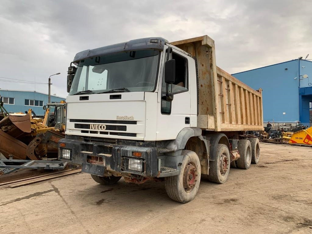 Iveco Eurotech - Camión volquete: foto 1 Iveco Eurotech - Camión volquete: foto 1