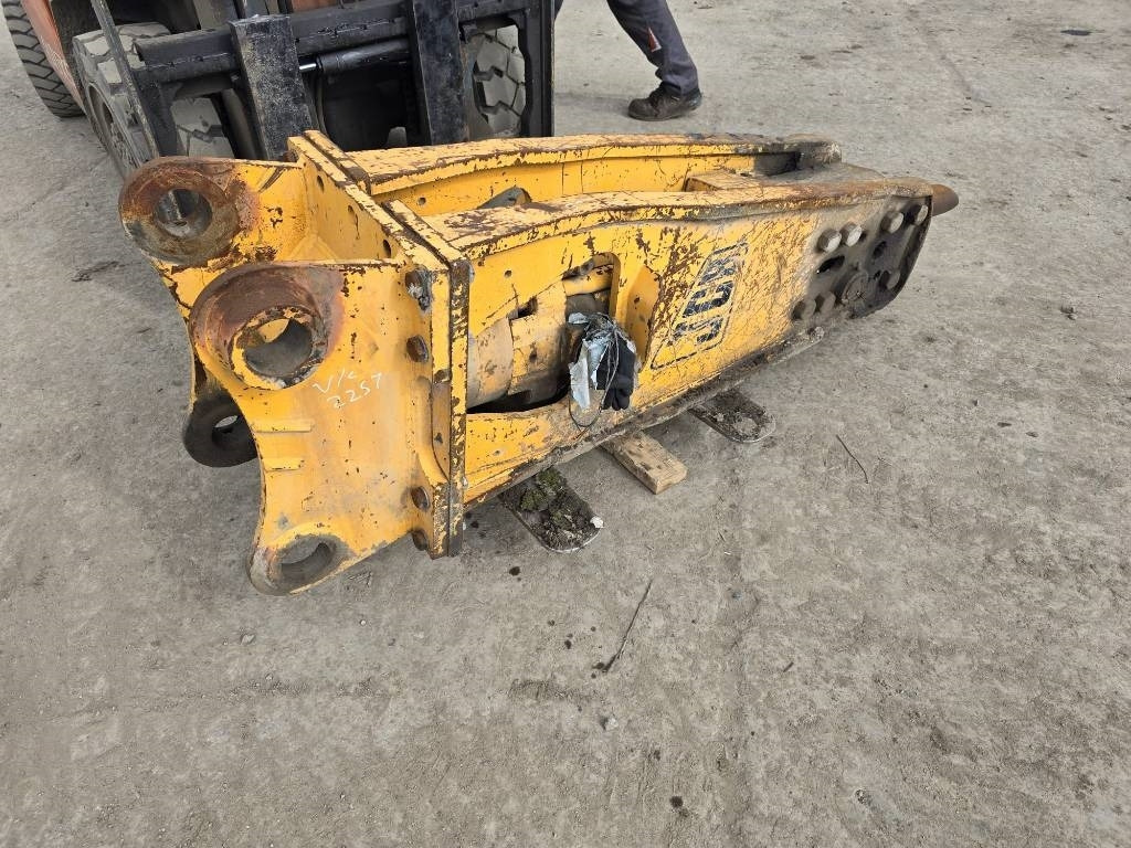 JCB 2T - Martillo hidráulico para Maquinaria de construcción: foto 2 JCB 2T - Martillo hidráulico para Maquinaria de construcción: foto 2