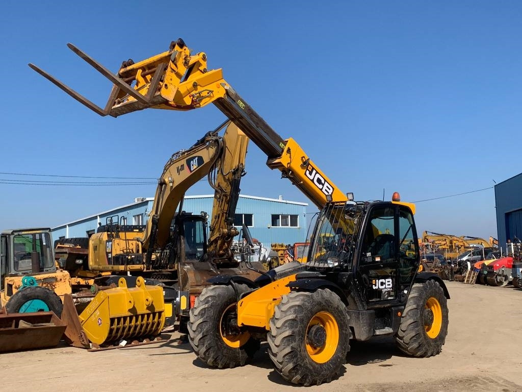 JCB 531-70 - Manipulador telescópico: foto 1 JCB 531-70 - Manipulador telescópico: foto 1