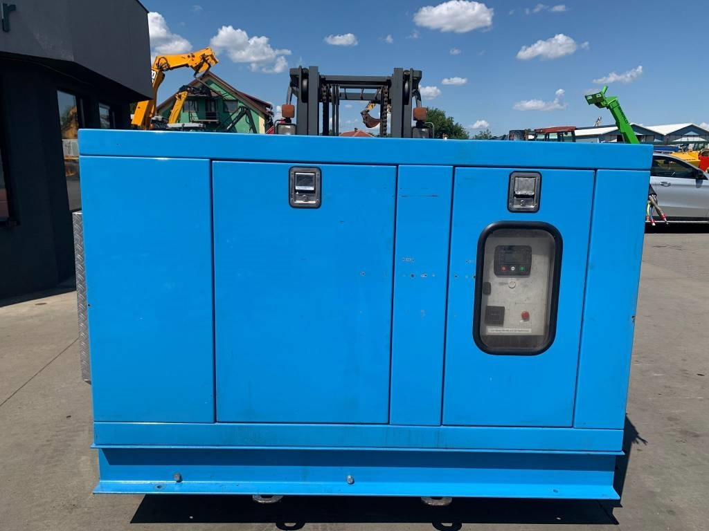 Leroy Somer LSA42.3L9 - Generador industriale: foto 1 Leroy Somer LSA42.3L9 - Generador industriale: foto 1
