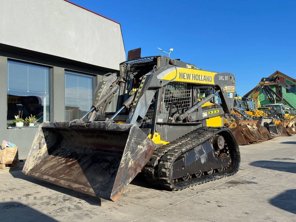 New Holland C 185 - Minicargadora de cadenas: foto 1 New Holland C 185 - Minicargadora de cadenas: foto 1