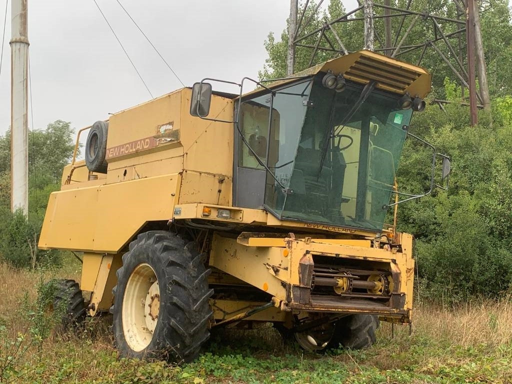 New Holland TX 32 - Cosechadora de granos: foto 1 New Holland TX 32 - Cosechadora de granos: foto 1