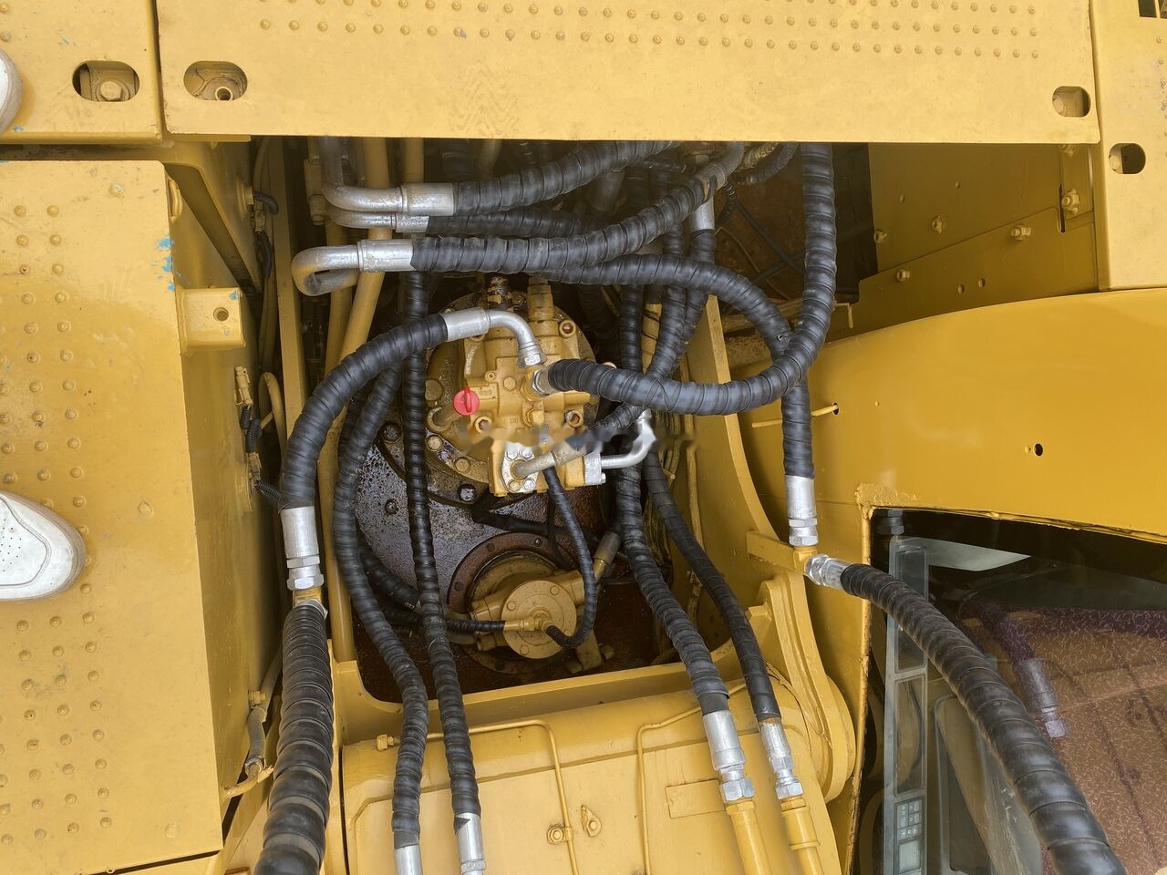 Excavadora de cadenas Caterpillar 320C: foto 6