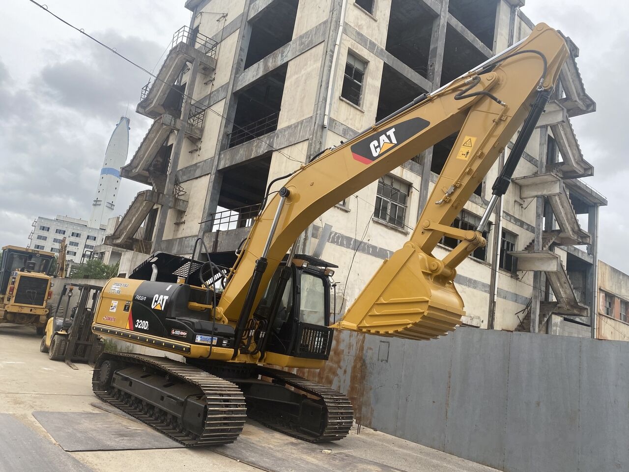 Caterpillar 320DL - Excavadora de cadenas: foto 5 Caterpillar 320DL - Excavadora de cadenas: foto 5