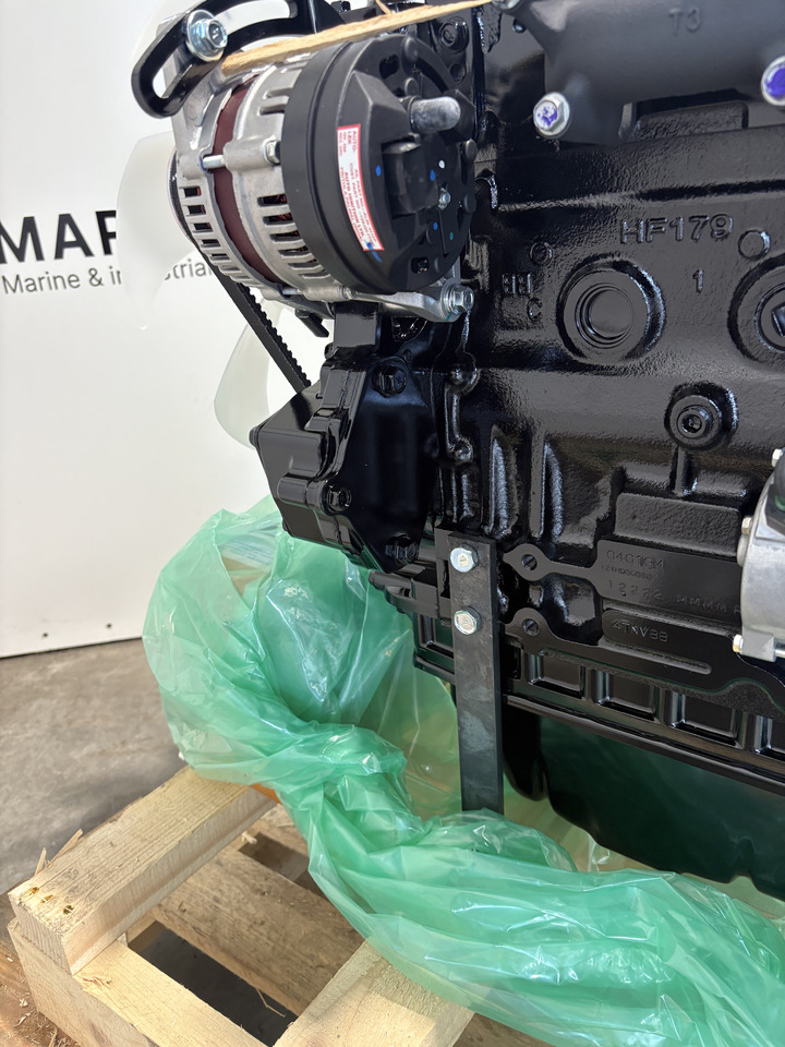 Yanmar 4TNV88 - Motor: foto 5 Yanmar 4TNV88 - Motor: foto 5