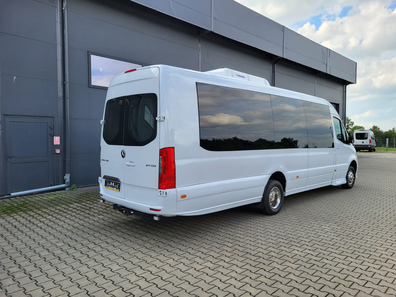 Mercedes-Benz Sprinter 517 CDI LONG 24 places + 4 standing - Autobús suburbano: foto 4 Mercedes-Benz Sprinter 517 CDI LONG 24 places + 4 standing - Autobús suburbano: foto 4