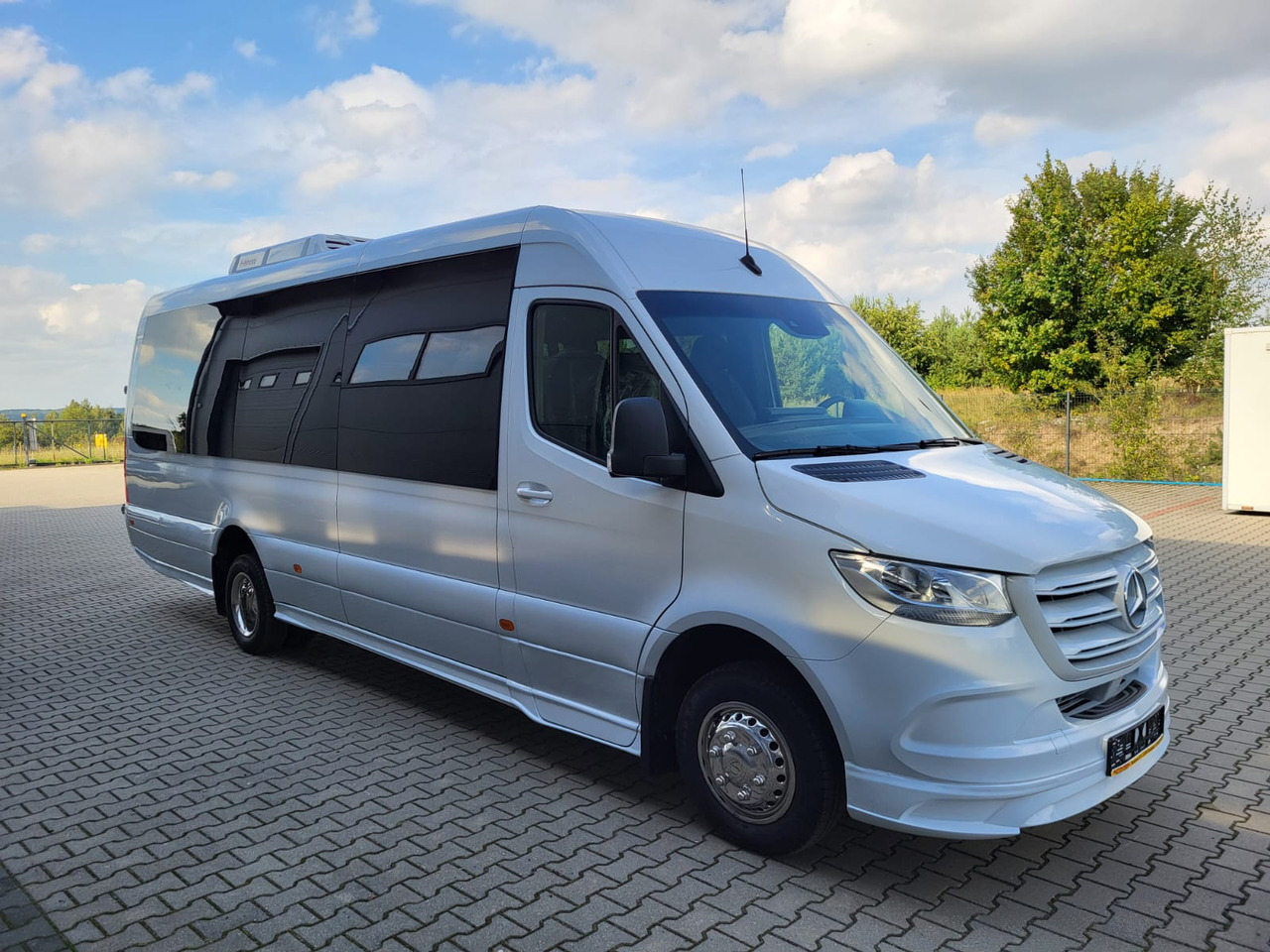 Mercedes-Benz Sprinter 519 CDI 24 places + 4 standing NEW - Autocar: foto 1 Mercedes-Benz Sprinter 519 CDI 24 places + 4 standing NEW - Autocar: foto 1