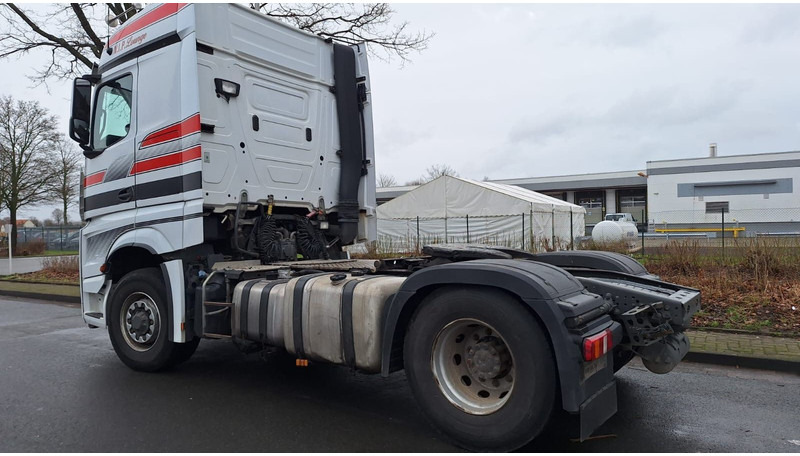 Mercedes-Benz 1845 Arocs 4x4 HD 1-Hand - Cabeza tractora: foto 3 Mercedes-Benz 1845 Arocs 4x4 HD 1-Hand - Cabeza tractora: foto 3