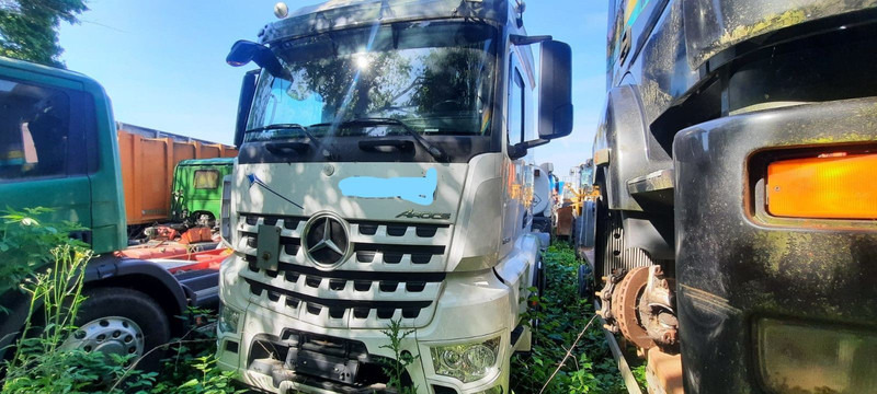 Mercedes-Benz Arocs SZM 1843 - Cabeza tractora: foto 1 Mercedes-Benz Arocs SZM 1843 - Cabeza tractora: foto 1