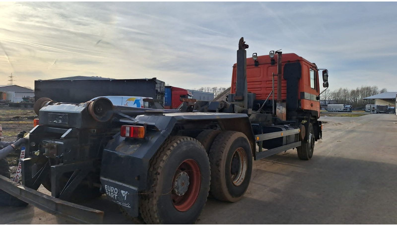 MAN 26.272 K Abroller Blatt/Blatt 6x4 - Camión multibasculante: foto 2 MAN 26.272 K Abroller Blatt/Blatt 6x4 - Camión multibasculante: foto 2