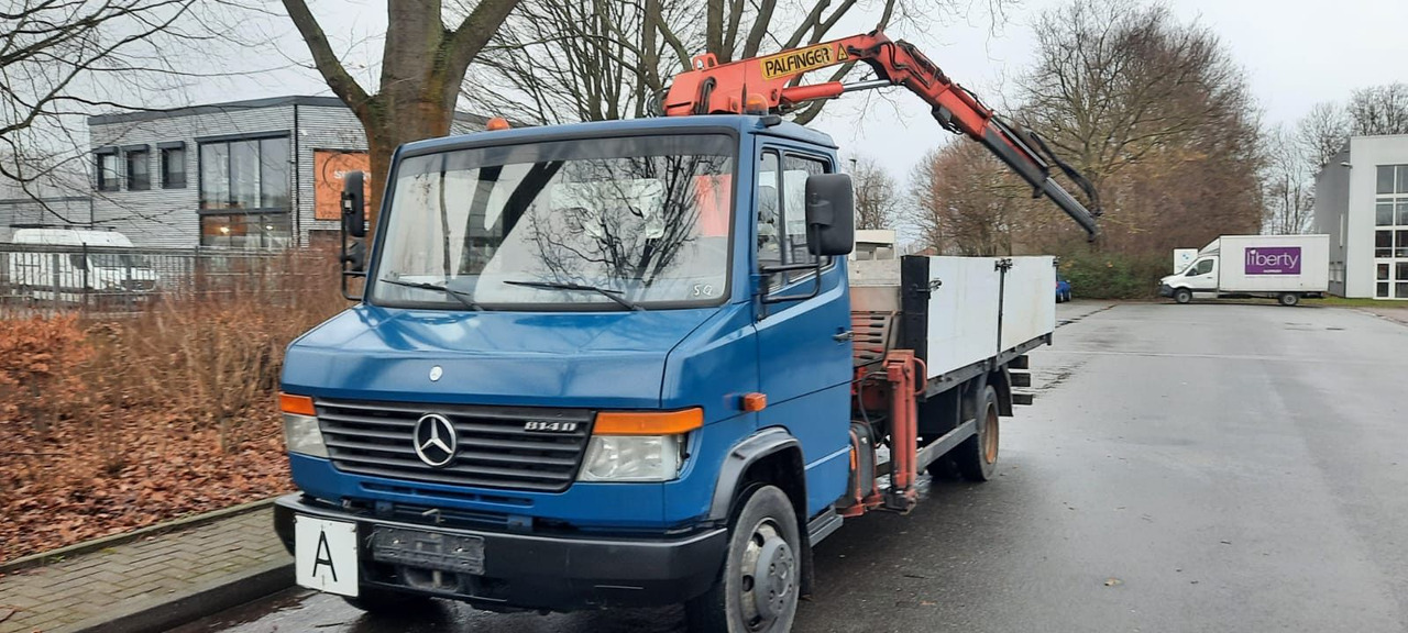 Mercedes-Benz 814 Pritsche mit Kran+Greifer - Furgoneta caja abierta: foto 3 Mercedes-Benz 814 Pritsche mit Kran+Greifer - Furgoneta caja abierta: foto 3