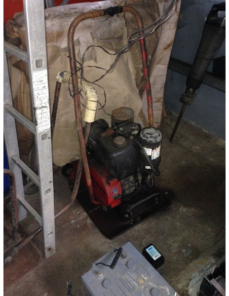 Vibromax Rüttelplatte - Plancha reversible: foto 1 Vibromax Rüttelplatte - Plancha reversible: foto 1