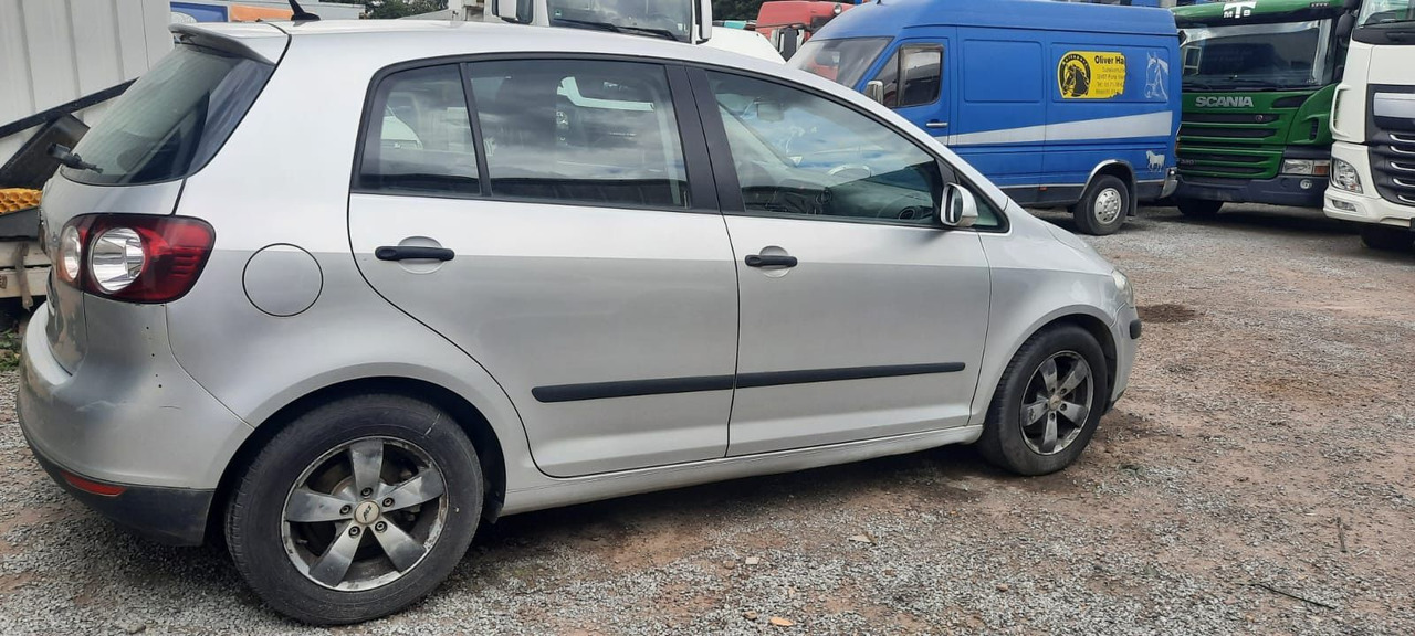 Volkswagen Golf Plus 1.9 TDI DSG DPF Comfortline - Sedan: foto 2 Volkswagen Golf Plus 1.9 TDI DSG DPF Comfortline - Sedan: foto 2