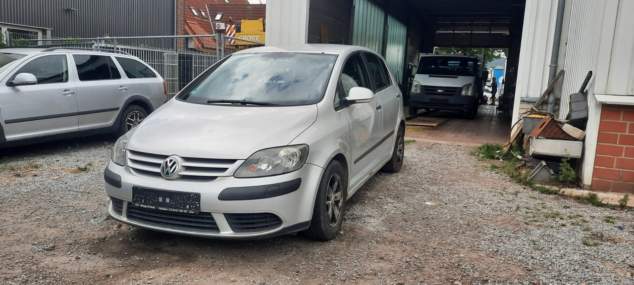 Volkswagen Golf Plus 1.9 TDI DSG DPF Comfortline - Sedan: foto 3 Volkswagen Golf Plus 1.9 TDI DSG DPF Comfortline - Sedan: foto 3