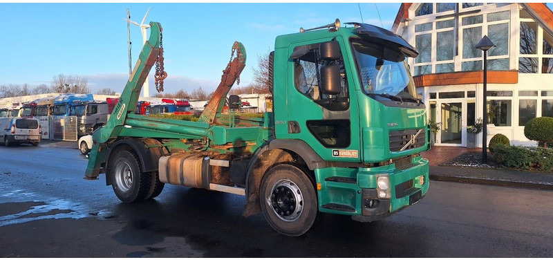 Volvo Absetzkipper FE-320 - Camión portacontenedor de cadenas: foto 2 Volvo Absetzkipper FE-320 - Camión portacontenedor de cadenas: foto 2