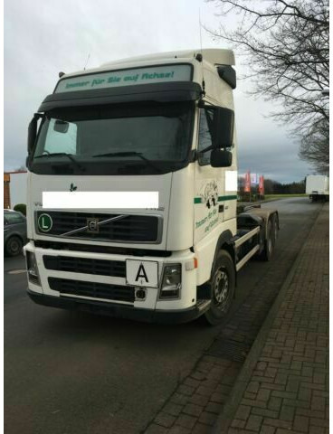 Volvo FH12-420 G.Haus 2xBett Klima Schaltgetriebe Reta - Camión multibasculante: foto 1 Volvo FH12-420 G.Haus 2xBett Klima Schaltgetriebe Reta - Camión multibasculante: foto 1