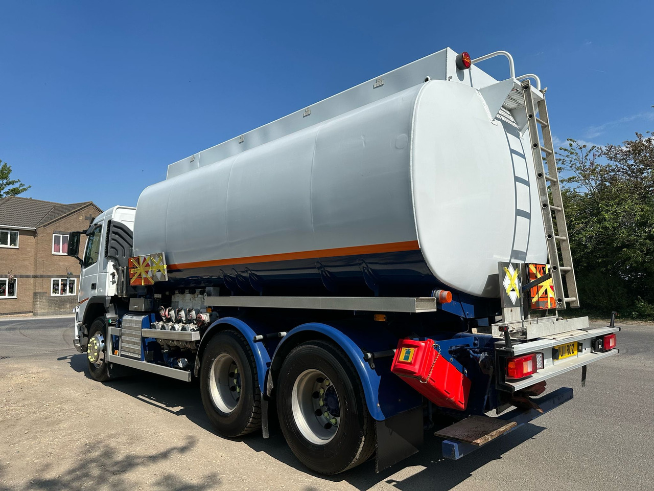 Camión cisterna 2011 Volvo FM Fuel Tanker: foto 15