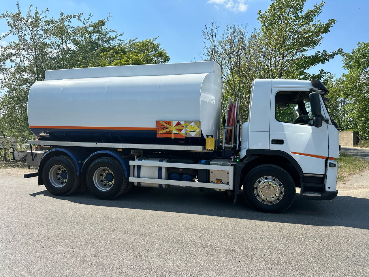 Camión cisterna 2011 Volvo FM Fuel Tanker: foto 12