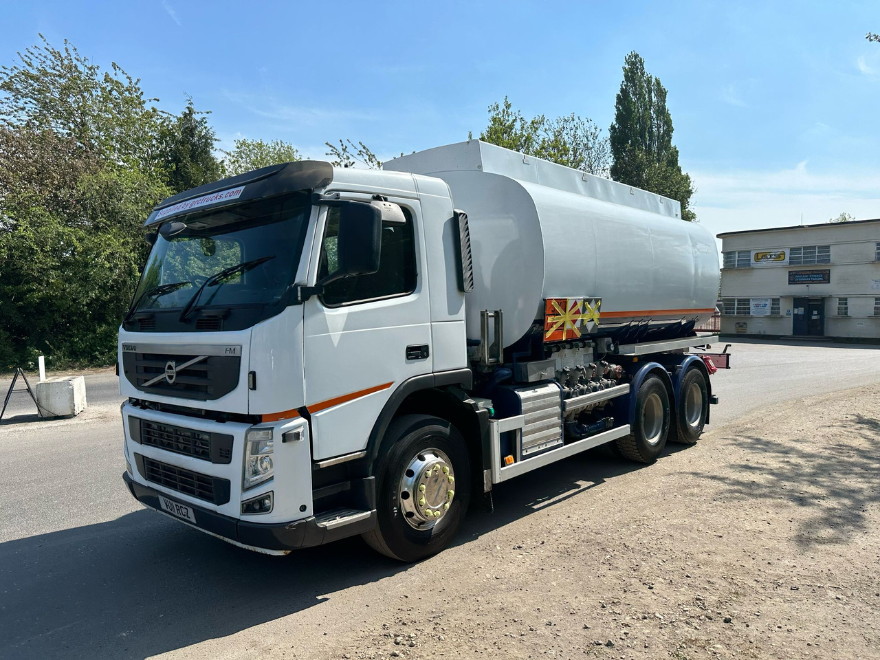 Camión cisterna 2011 Volvo FM Fuel Tanker: foto 7