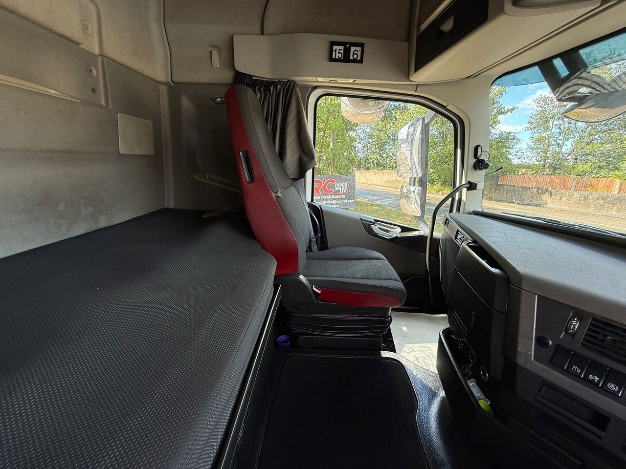 Cabeza tractora 2015 Volvo FH 460 Tractor Unit: foto 28