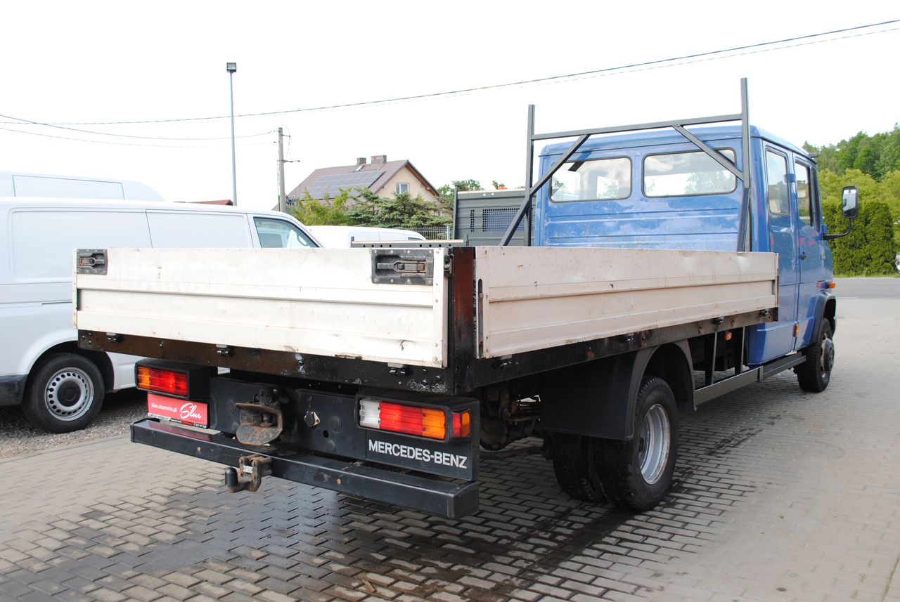 Mercedes-Benz 711D Doka Dubel Kabina Pritsche Doppelkabine - Camión caja abierta: foto 4 Mercedes-Benz 711D Doka Dubel Kabina Pritsche Doppelkabine - Camión caja abierta: foto 4