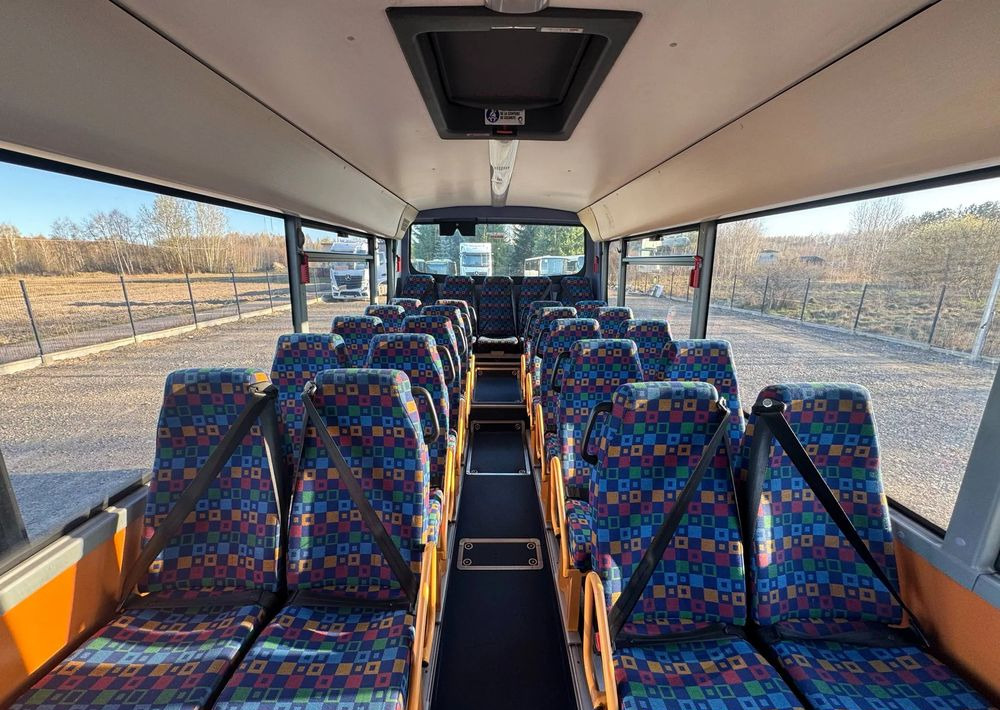 Autobús suburbano Irisbus Recreo: foto 11 Autobús suburbano Irisbus Recreo: foto 11