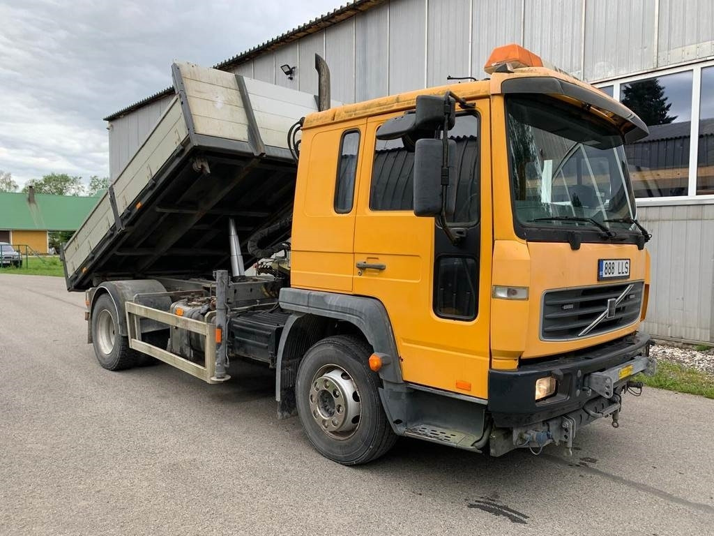Volvo FL615 + HIAB 027-2 - Camión volquete: foto 5 Volvo FL615 + HIAB 027-2 - Camión volquete: foto 5