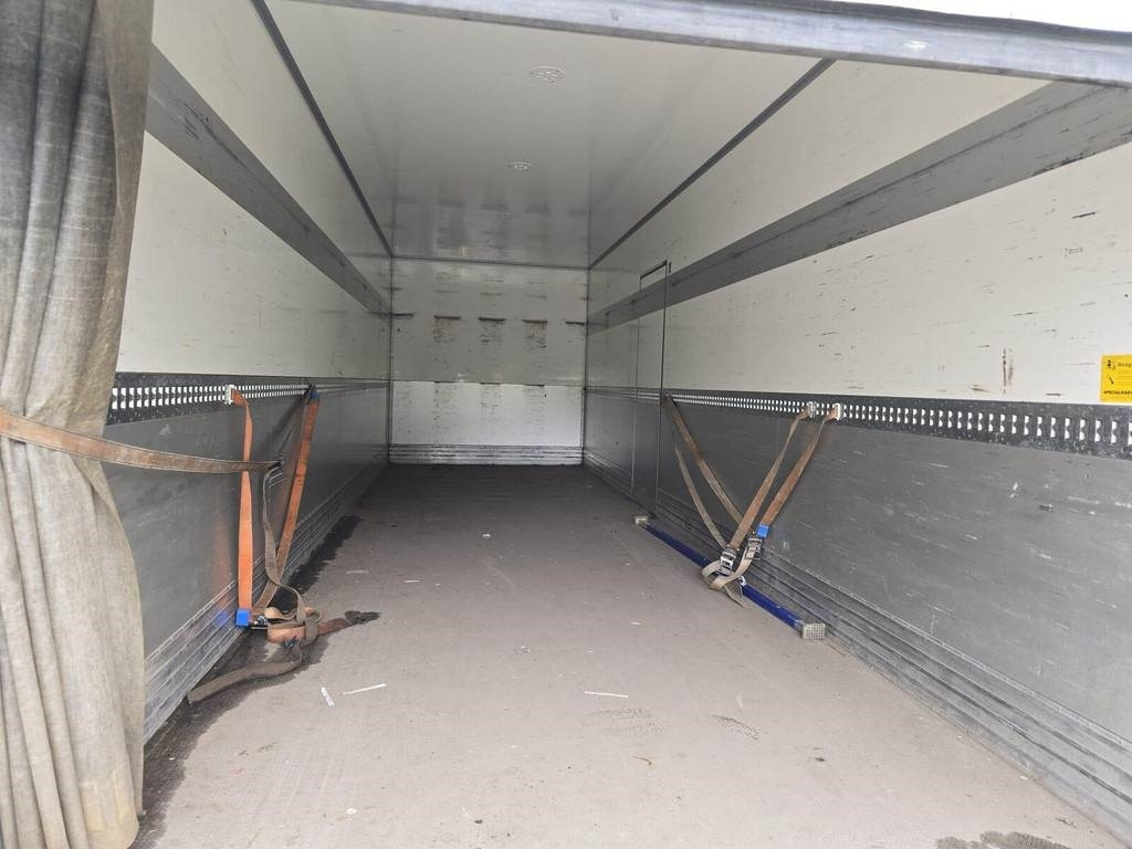 Volvo FM330 4X2 - Camión caja cerrada: foto 3 Volvo FM330 4X2 - Camión caja cerrada: foto 3