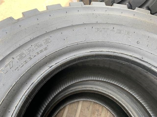 Goodyear RT3B 17.5 R25 - Neumático para Maquinaria de construcción: foto 3 Goodyear RT3B 17.5 R25 - Neumático para Maquinaria de construcción: foto 3