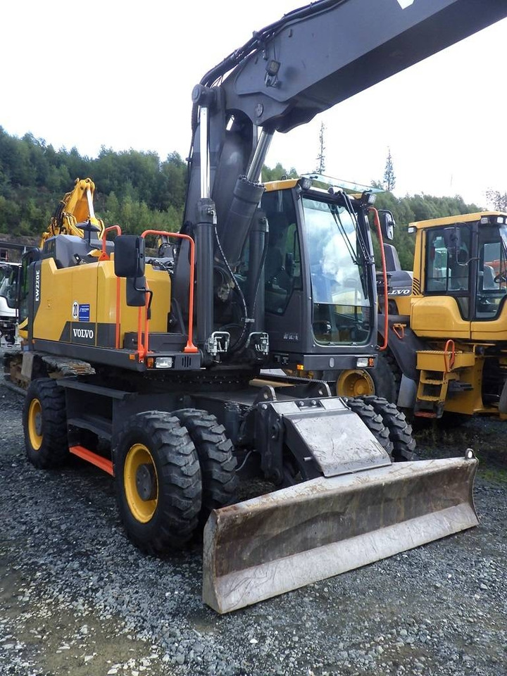 Volvo EW 220 E - Excavadora de ruedas: foto 4 Volvo EW 220 E - Excavadora de ruedas: foto 4