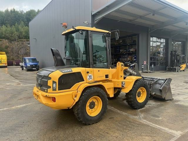 Volvo L 30 G - Cargadora de ruedas: foto 3 Volvo L 30 G - Cargadora de ruedas: foto 3