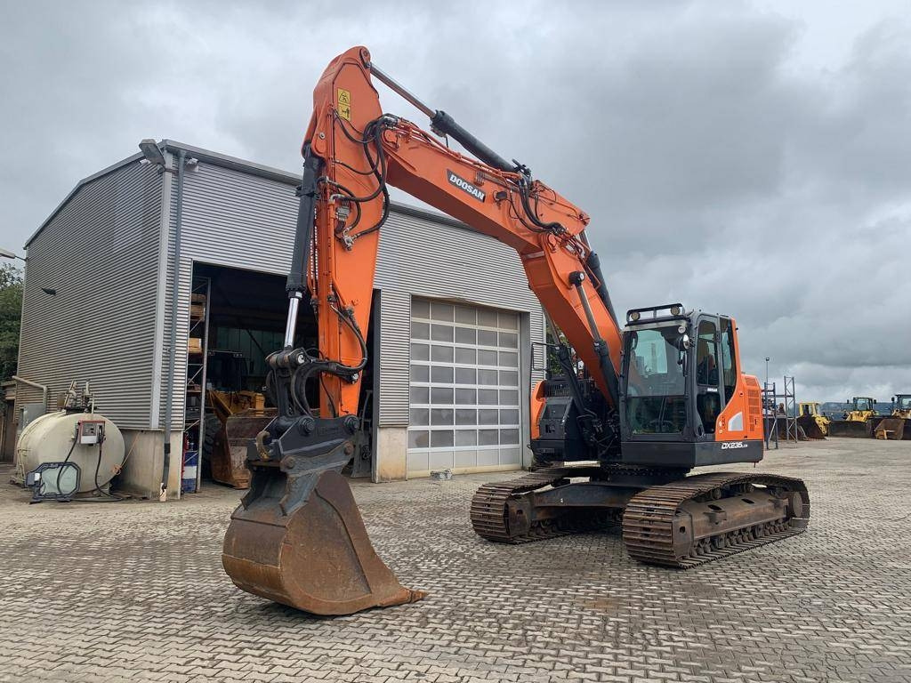 Doosan DX 235 LCR-5 - Excavadora de cadenas: foto 1 Doosan DX 235 LCR-5 - Excavadora de cadenas: foto 1