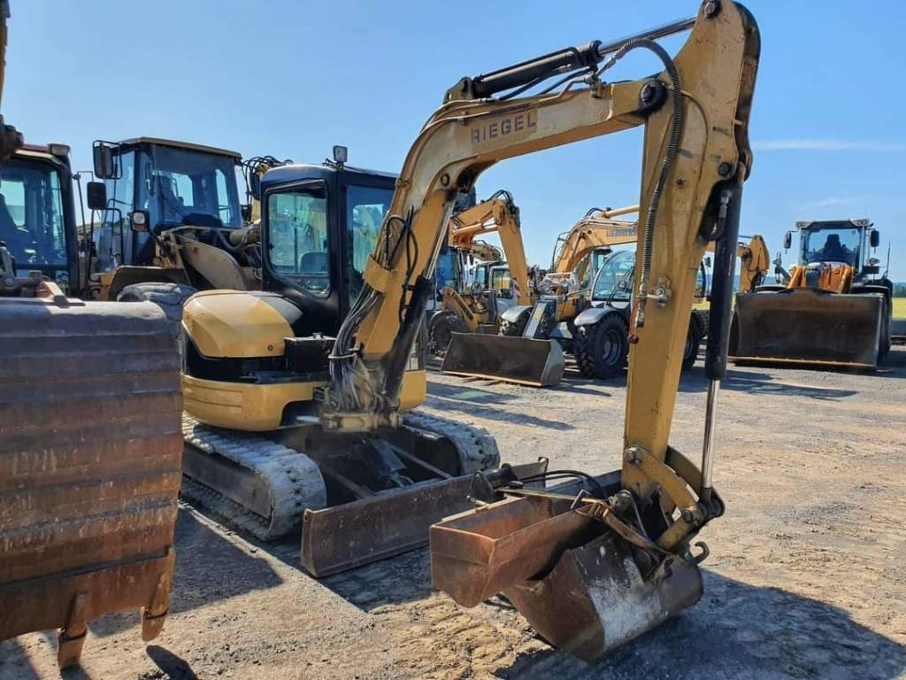 Excavadora de cadenas CAT 304CR: foto 9