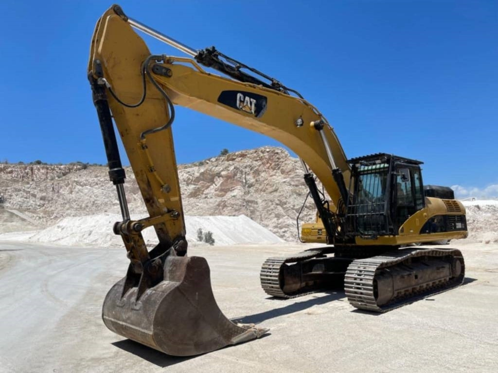 CAT 330 D LN - Excavadora de cadenas: foto 2 CAT 330 D LN - Excavadora de cadenas: foto 2
