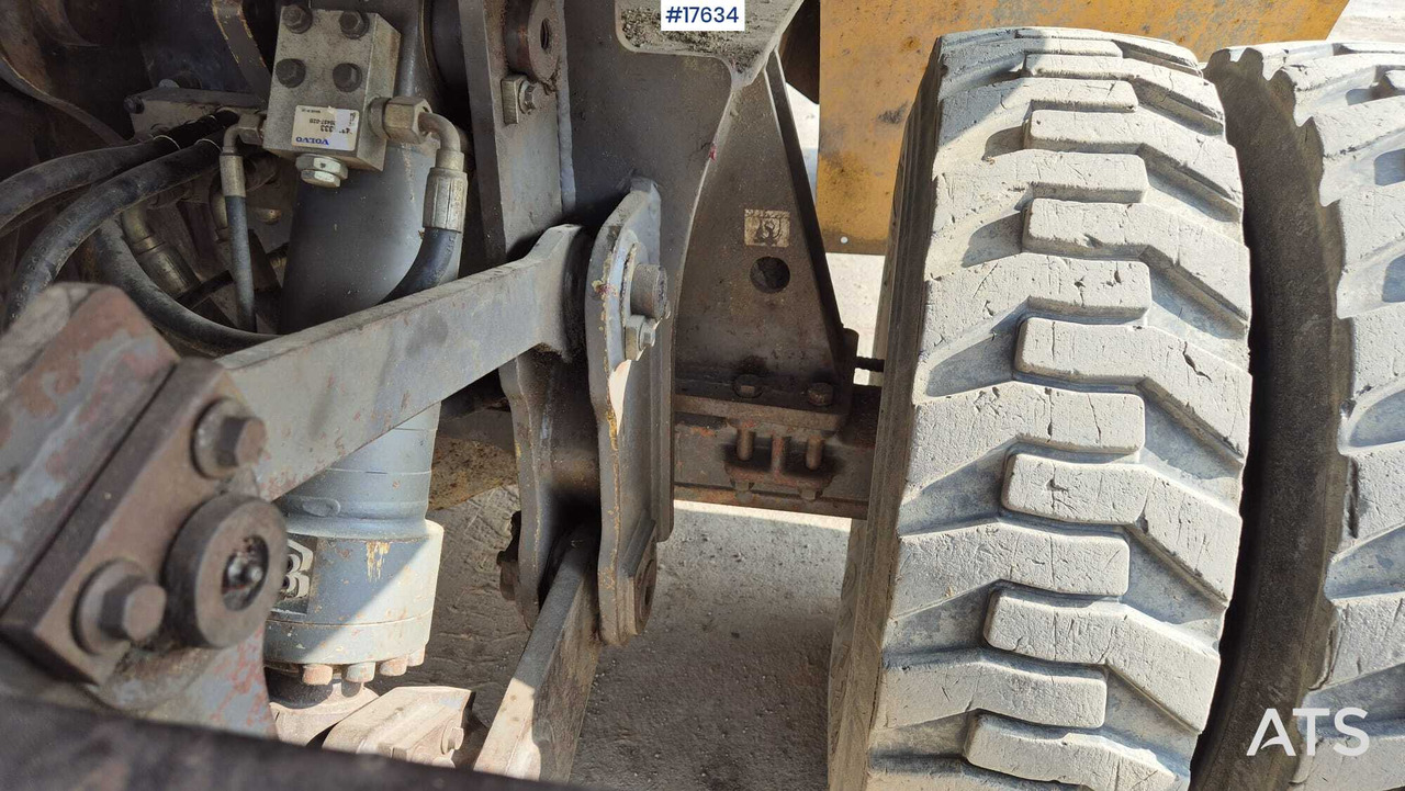 Excavadora de ruedas 2004 Volvo EW 180 B: foto 15