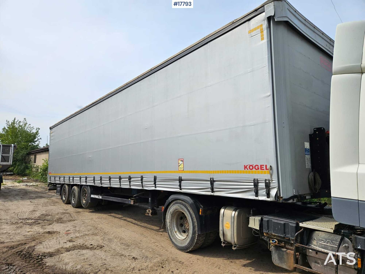 2015 Kögel S-24 - Semirremolque lona: foto 1 2015 Kögel S-24 - Semirremolque lona: foto 1