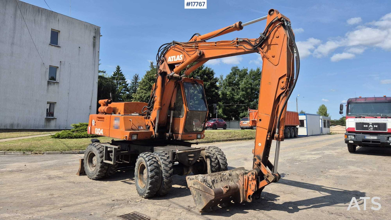 ATLAS 1304 wheeled excavator (1993) - Excavadora de ruedas: foto 2 ATLAS 1304 wheeled excavator (1993) - Excavadora de ruedas: foto 2
