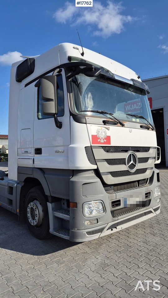 MERCEDES-BENZ 1846 tractor unit (2012) - Cabeza tractora: foto 4 MERCEDES-BENZ 1846 tractor unit (2012) - Cabeza tractora: foto 4