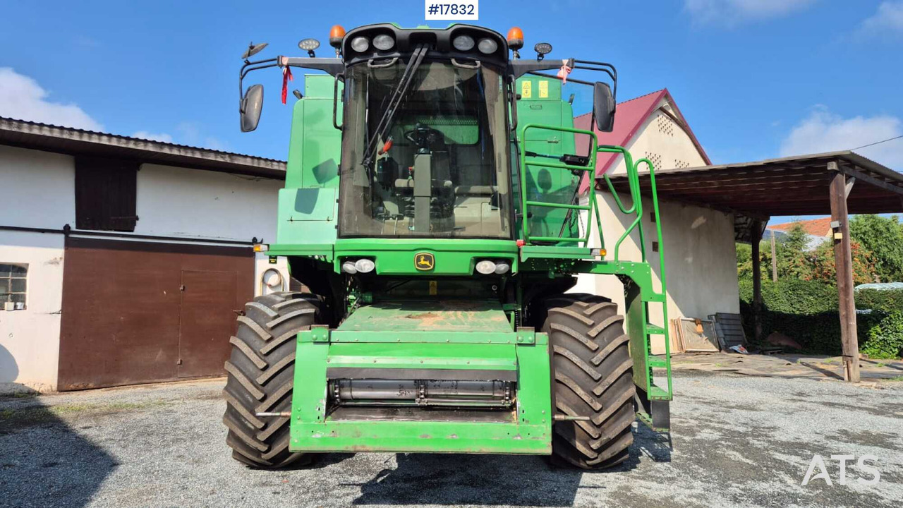 Combine harvester JOHN DEERE 1470 (2010) - Cosechadora de granos: foto 3 Combine harvester JOHN DEERE 1470 (2010) - Cosechadora de granos: foto 3