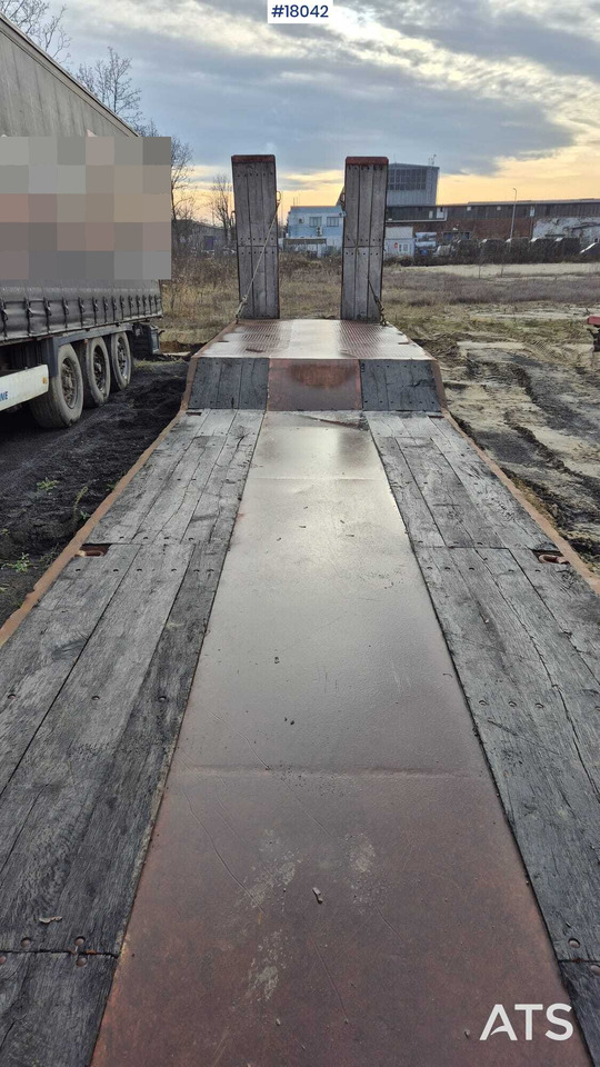 GOLDHOFER STZ TL4 low-bed semi-trailer (1997) - Semirremolque góndola rebajadas: foto 4 GOLDHOFER STZ TL4 low-bed semi-trailer (1997) - Semirremolque góndola rebajadas: foto 4