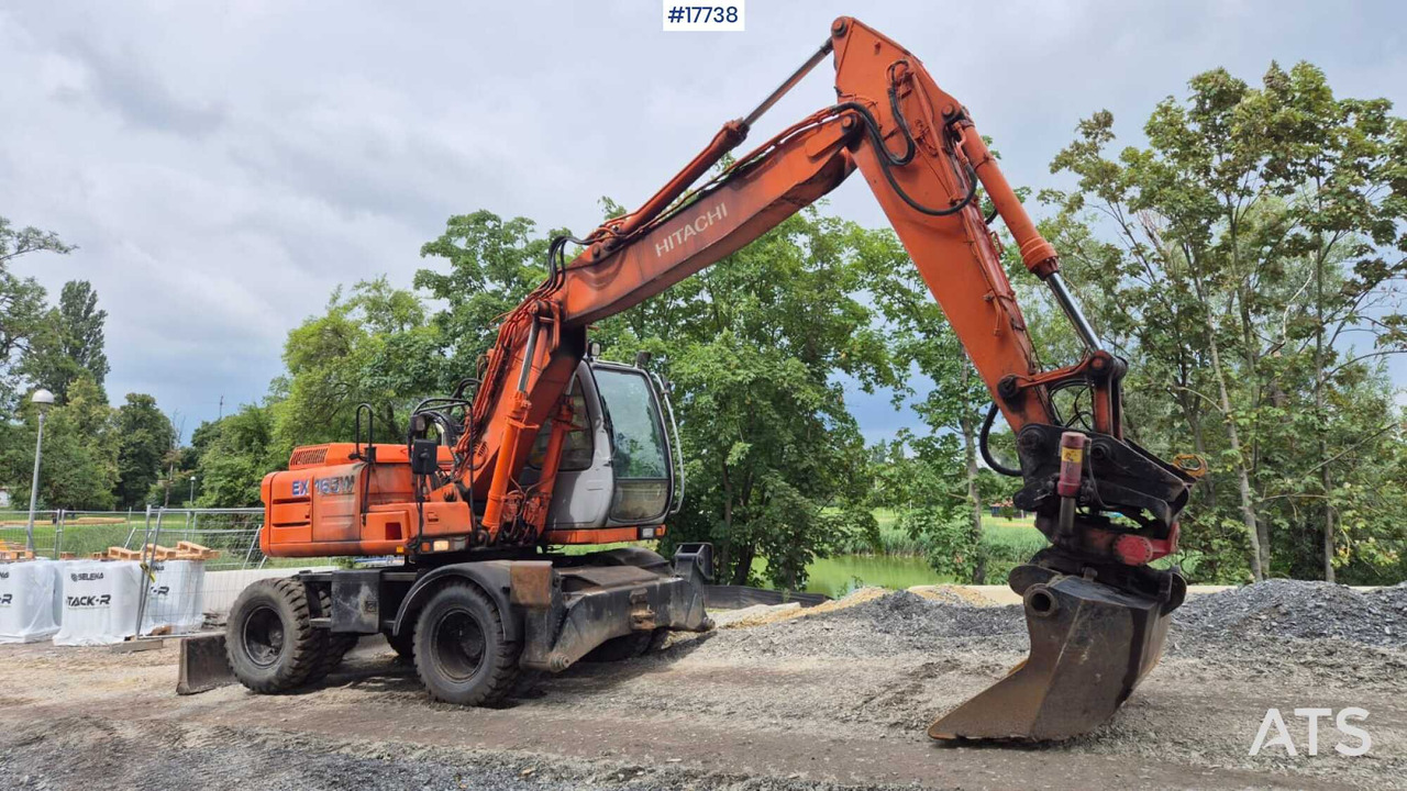 HITACHI EW 165W (2000) ROTOTILT Wheel Excavator - Excavadora de ruedas: foto 1 HITACHI EW 165W (2000) ROTOTILT Wheel Excavator - Excavadora de ruedas: foto 1